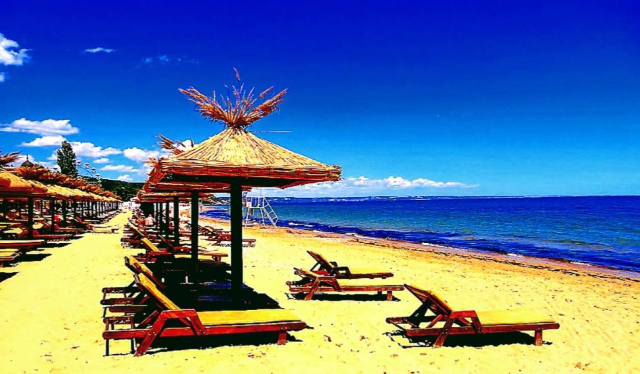 Beach Apartment Rose Golden Sands Exterior foto